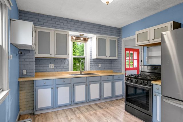 3920 15th Avenue S, Minneapolis, MN 55407