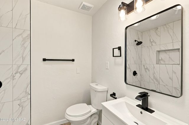 5525 E 24th Street, Tucson, AZ 85711