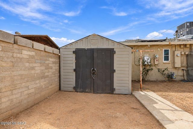 5525 E 24th Street, Tucson, AZ 85711
