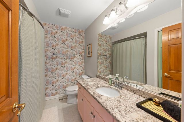 26W172 Klein Creek Drive, Winfield, IL 60190