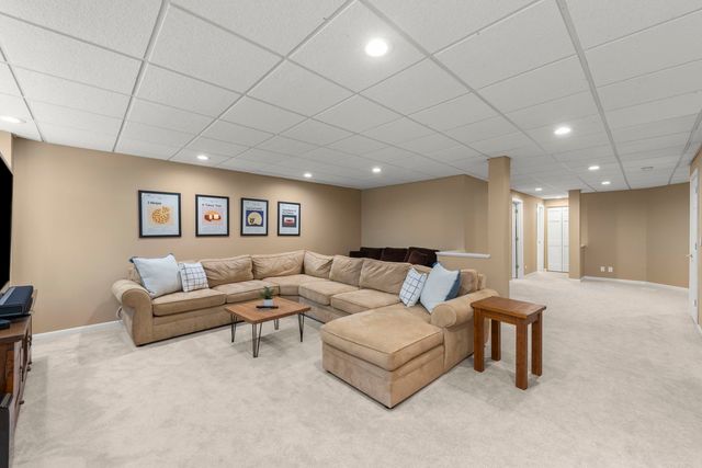 26W172 Klein Creek Drive, Winfield, IL 60190