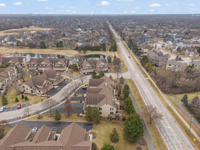 26W172 Klein Creek Drive, Winfield, IL 60190