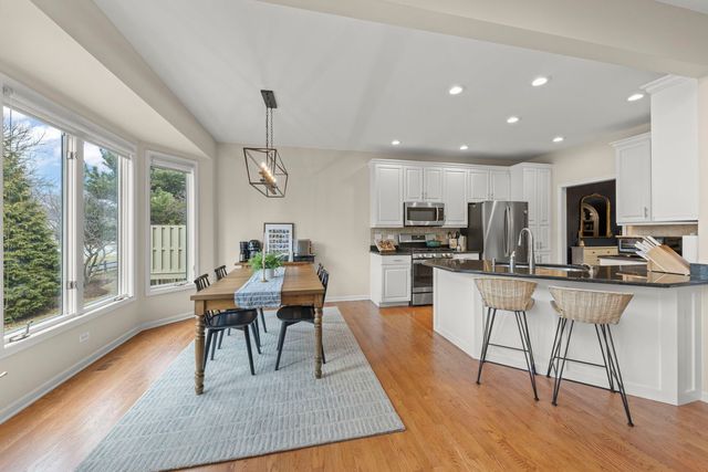 26W172 Klein Creek Drive, Winfield, IL 60190