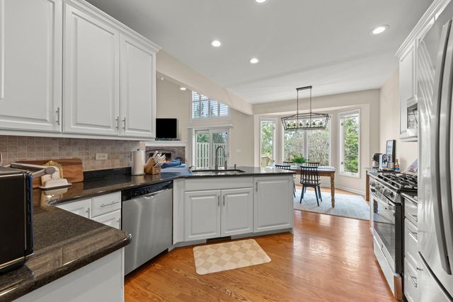 26W172 Klein Creek Drive, Winfield, IL 60190