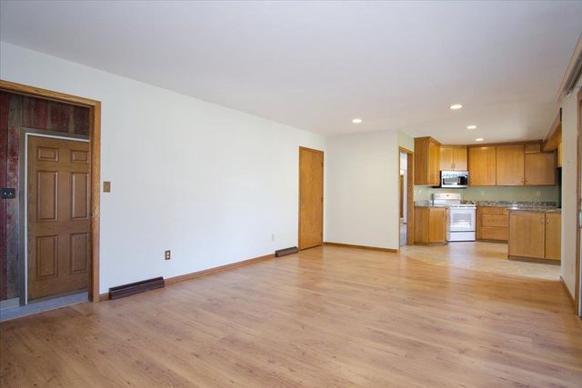 3237 County Road AB, Mcfarland, WI 53558