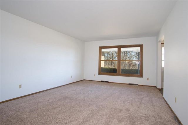 3237 County Road AB, Mcfarland, WI 53558