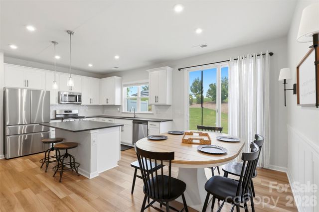 2037 Howell Creek Way, Charlotte, NC 28215