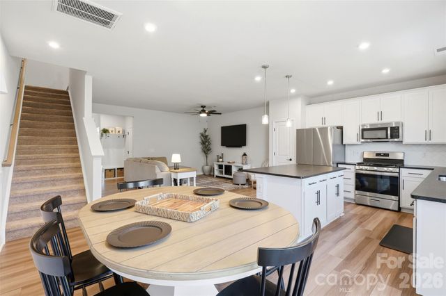 2037 Howell Creek Way, Charlotte, NC 28215
