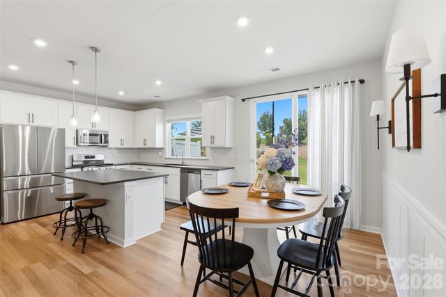 2037 Howell Creek Way, Charlotte, NC 28215