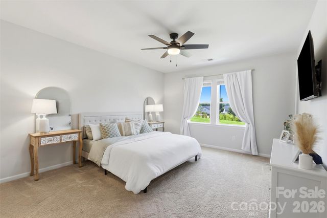 2037 Howell Creek Way, Charlotte, NC 28215