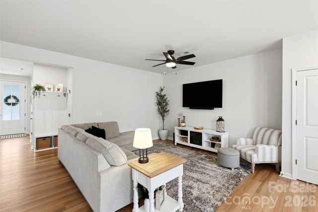 2037 Howell Creek Way, Charlotte, NC 28215