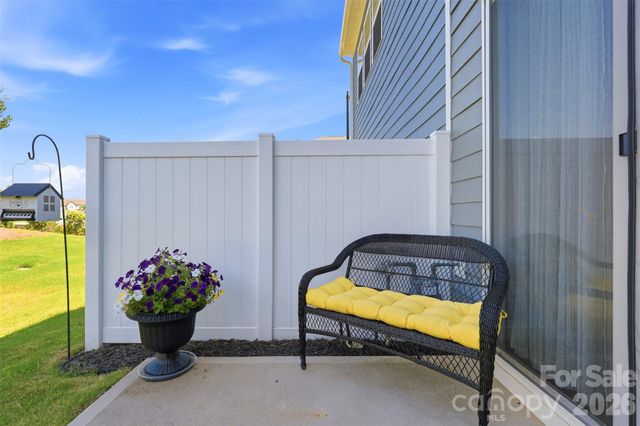 2037 Howell Creek Way, Charlotte, NC 28215
