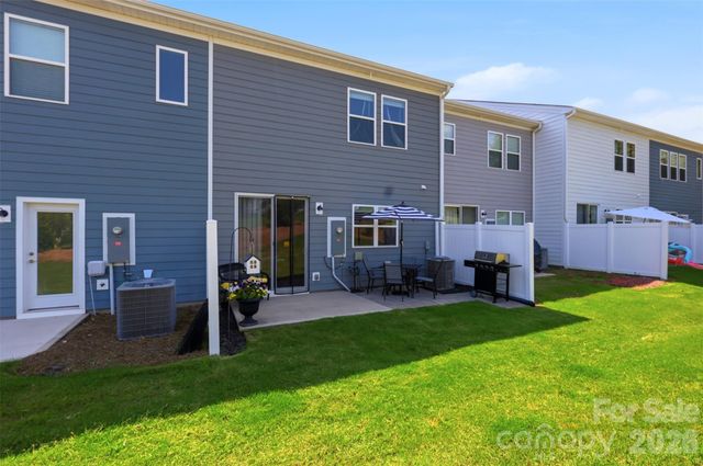 2037 Howell Creek Way, Charlotte, NC 28215