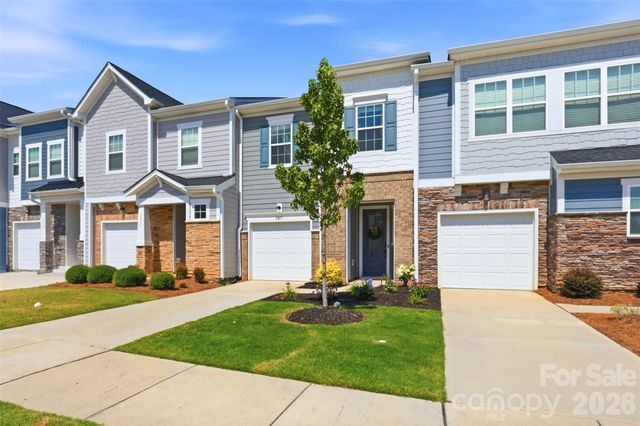 2037 Howell Creek Way, Charlotte, NC 28215