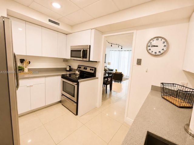 3505 S Ocean Dr 411, Hollywood, FL 33019