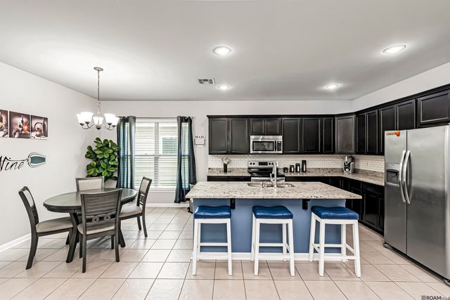 42568 Baystone Ave, Prairieville, LA 70769