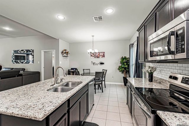 42568 Baystone Ave, Prairieville, LA 70769