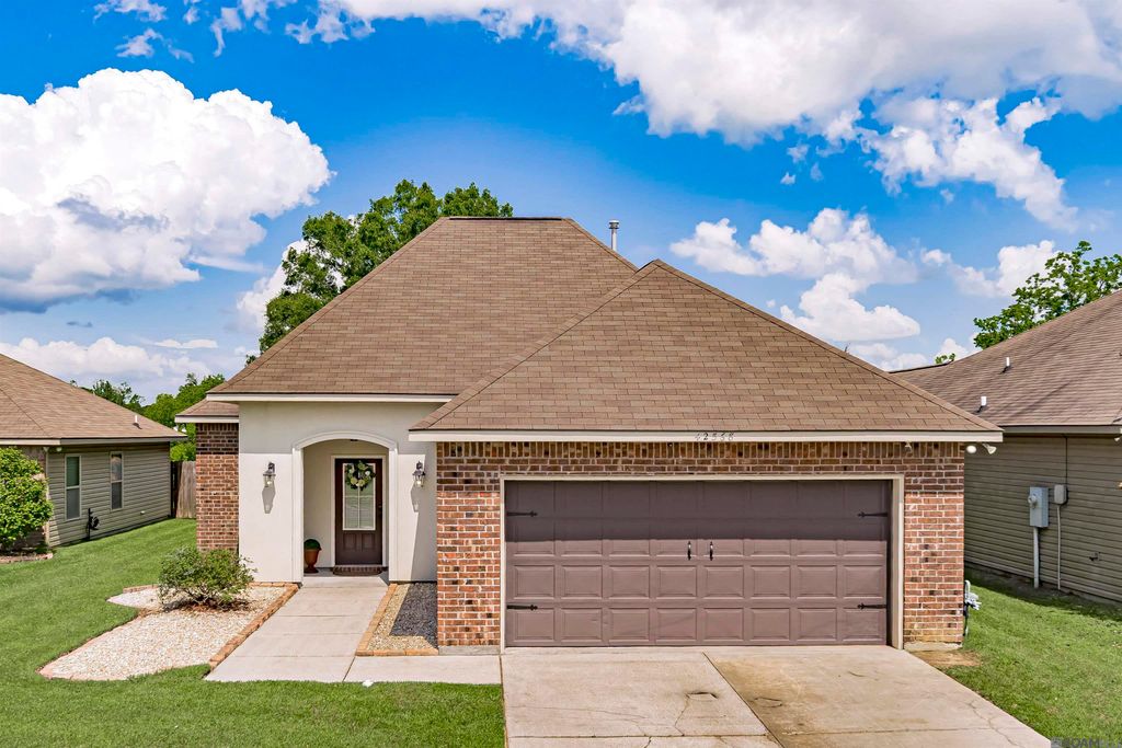 42568 Baystone Ave, Prairieville, LA 70769