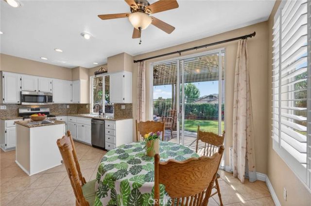31881 Via Tafalla, Temecula, CA 92592