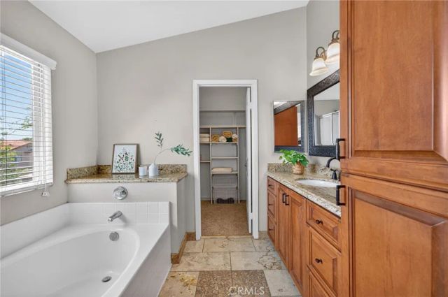 31881 Via Tafalla, Temecula, CA 92592