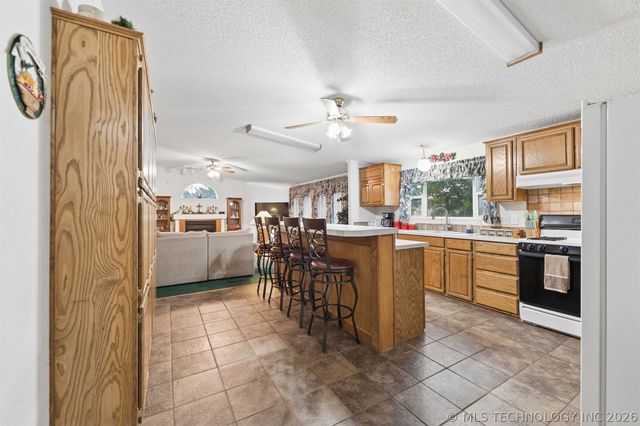 2128 E 4675, Pryor, OK 74361