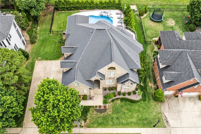 6303 W Valley View Road, Rogers, AR 72758