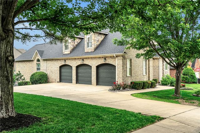 6303 W Valley View Road, Rogers, AR 72758