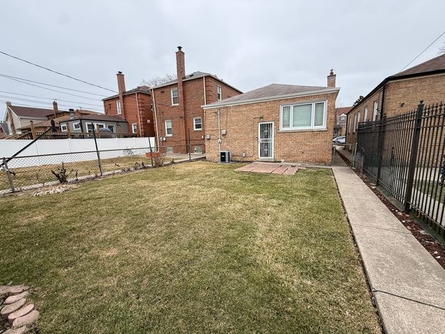 10348 S Rhodes Avenue, Chicago, IL 60628