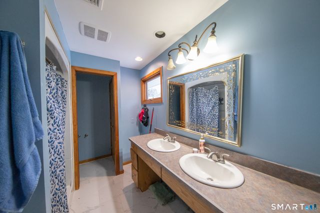 15 Coral Drive, Shelton, CT 06484