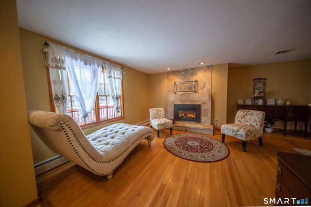 15 Coral Drive, Shelton, CT 06484