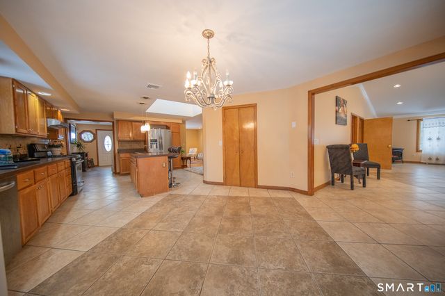 15 Coral Drive, Shelton, CT 06484