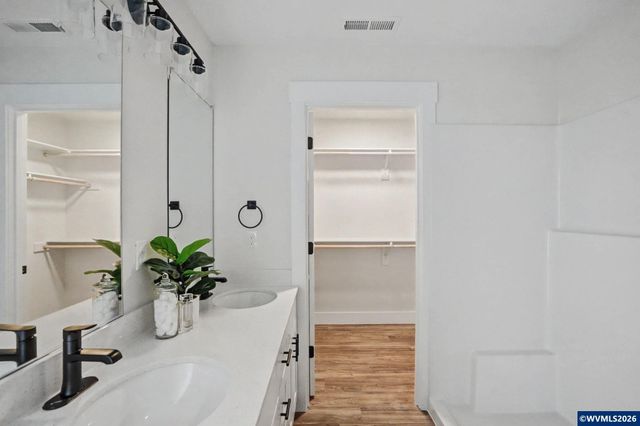 2574 Promise Wy, Lebanon, OR 97355