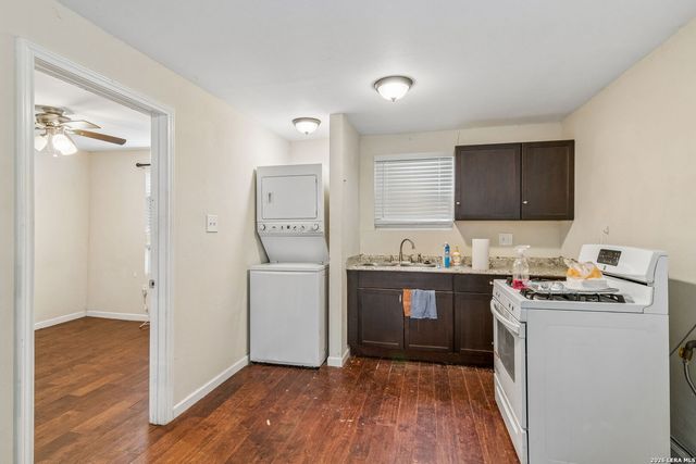 1032 W Woodlawn, San Antonio, TX 78201
