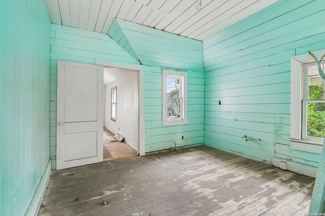 1032 W Woodlawn, San Antonio, TX 78201