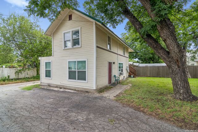 1032 W Woodlawn, San Antonio, TX 78201