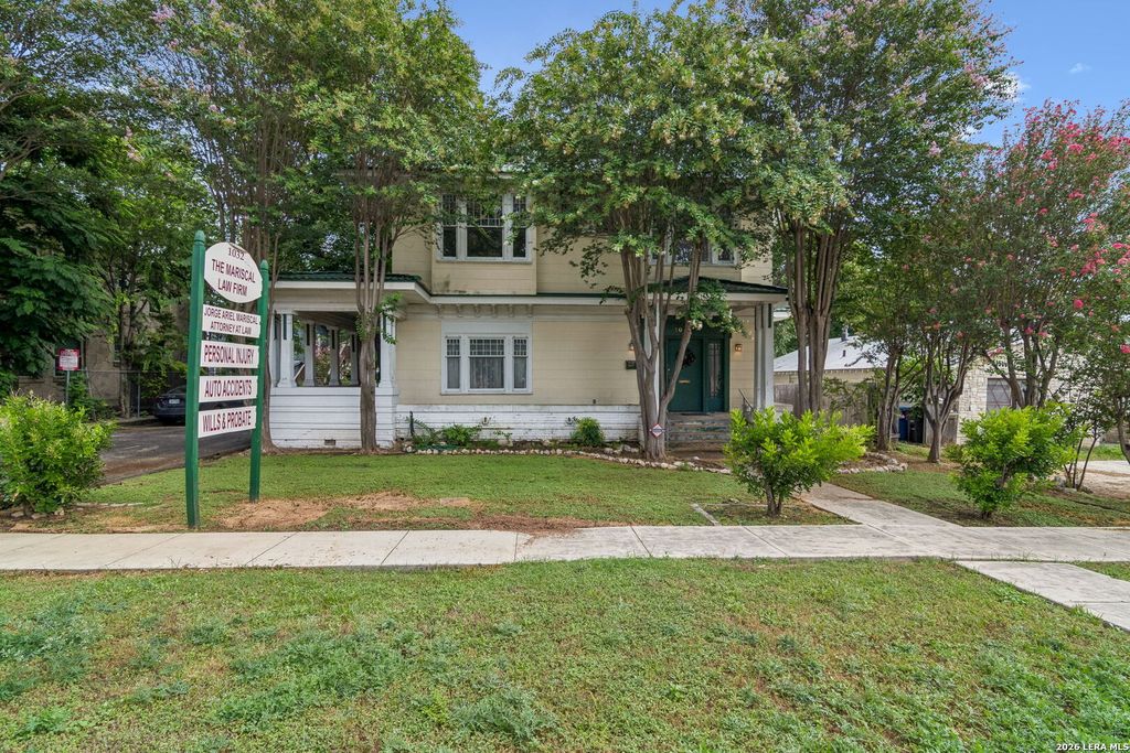 1032 W Woodlawn, San Antonio, TX 78201