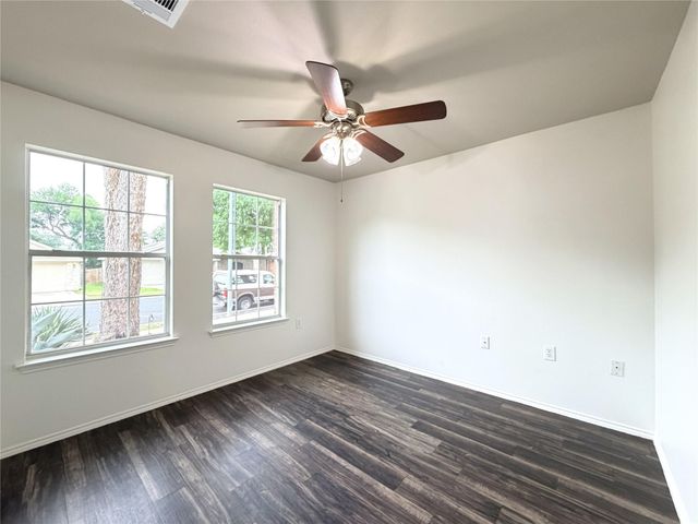 5216 English Glade DR, Austin, TX 78724