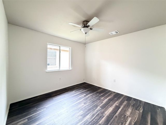 5216 English Glade DR, Austin, TX 78724