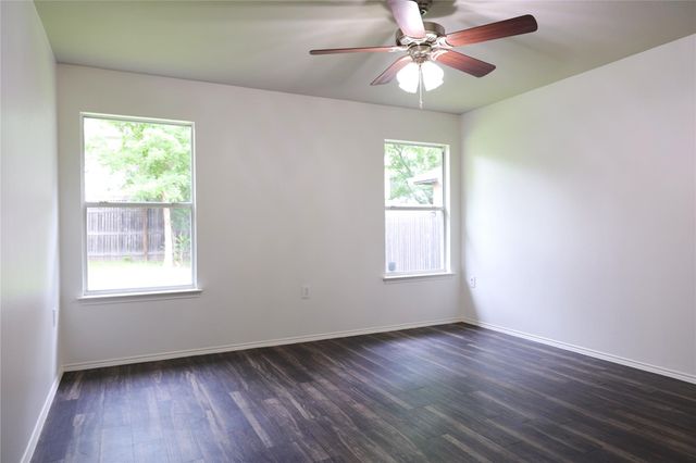 5216 English Glade DR, Austin, TX 78724