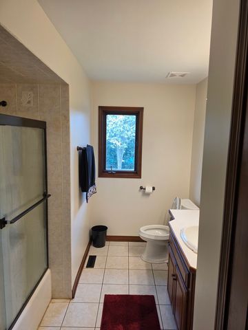 4422 Center Avenue, Lisle, IL 60532