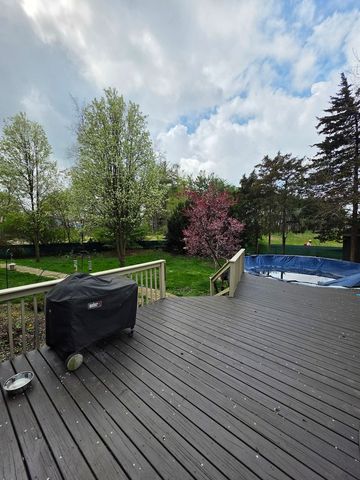 4422 Center Avenue, Lisle, IL 60532