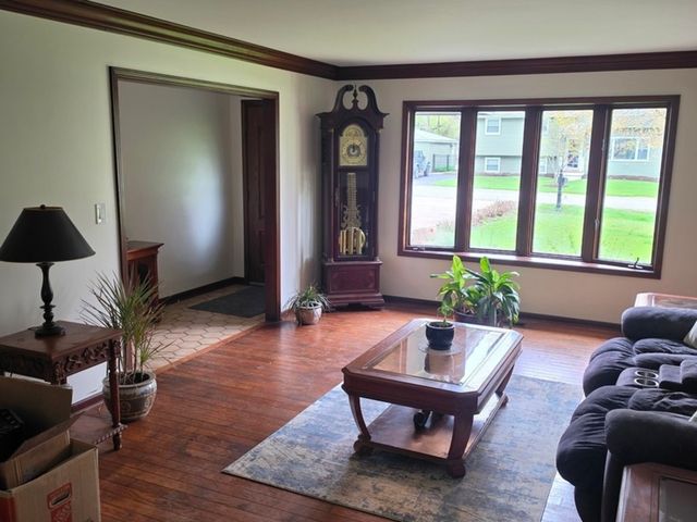 4422 Center Avenue, Lisle, IL 60532