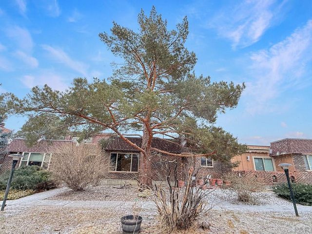 52 Villa Dr, Pueblo, CO 81001
