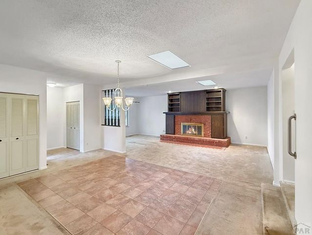 52 Villa Dr, Pueblo, CO 81001