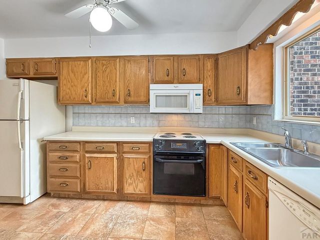 52 Villa Dr, Pueblo, CO 81001