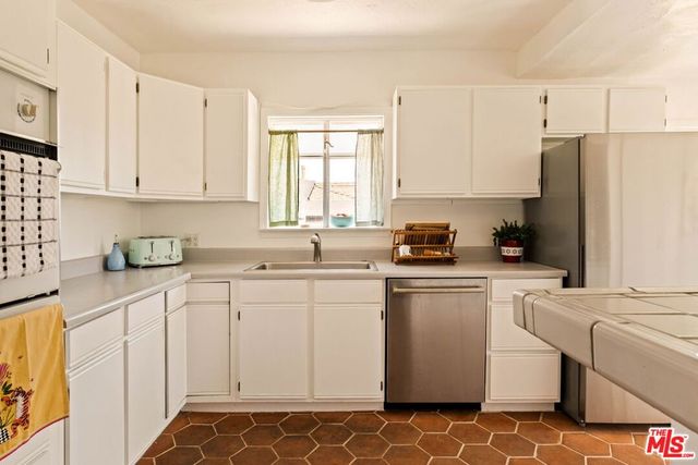 5158 Almaden Drive, Los Angeles, CA 90042