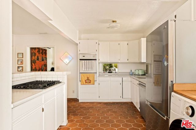 5158 Almaden Drive, Los Angeles, CA 90042
