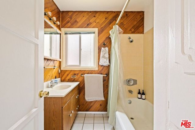 5158 Almaden Drive, Los Angeles, CA 90042
