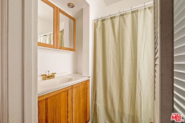 5158 Almaden Drive, Los Angeles, CA 90042