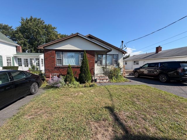 297 Proctor Ave 2, Revere, MA 02151